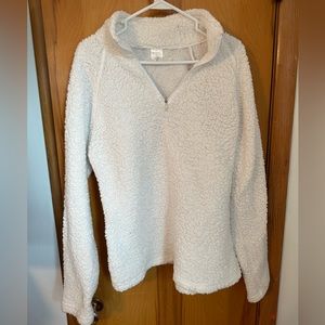 White quarter zip, size Large